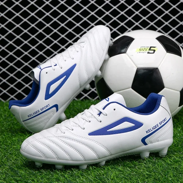 New Men Soccer Shoes FG Outdoor Football Boots Sneakers Ultralight Sport Cleats Comfortable Training Top Quality Professional