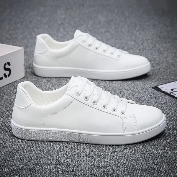 Casual Sports Shoes for Men White Fashion Flats 2024 New Designer Luxury Sneakers Man Solid Color Tennis Shoes Zapatillas Hombre